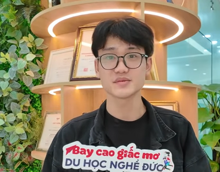 Học viên Bùi Văn Phong